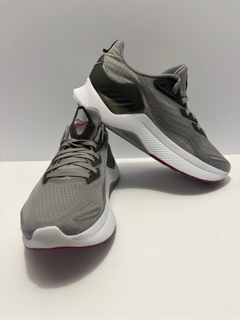Saucony Women’s Gray Athletic Running Shoes with Pink Accents